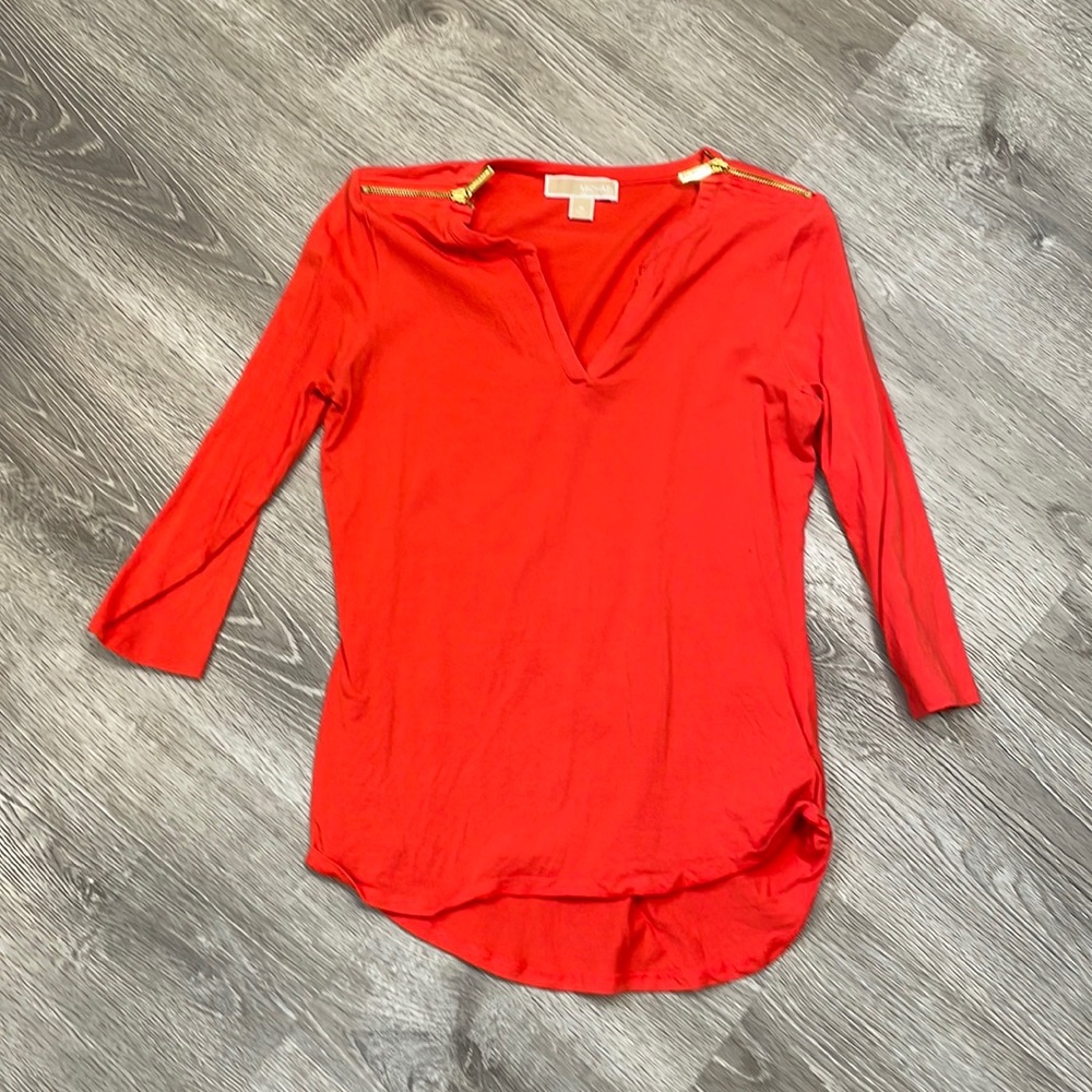 3/4 sleeve shirt